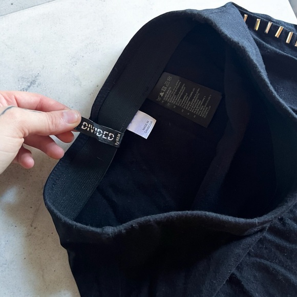 💝 DIVIDED Black Studded Sexy Icon Tiny Mini Skirt - Picture 2 of 6